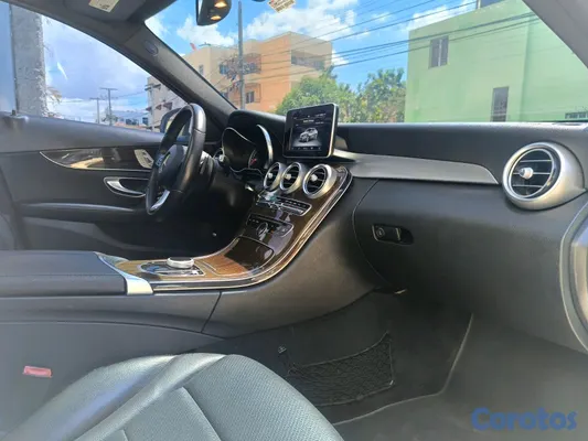 2018 Mercedes-Benz Clase C — foto 7 / 14