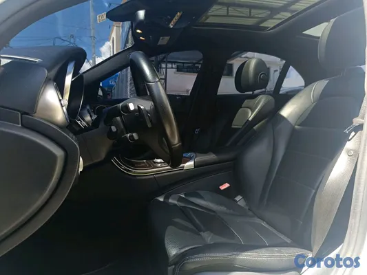 2018 Mercedes-Benz Clase C — foto 12 / 14