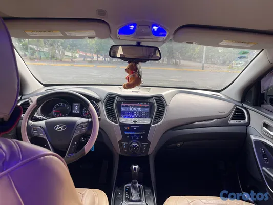 2013 Hyundai Santa Fe — foto 2 / 10