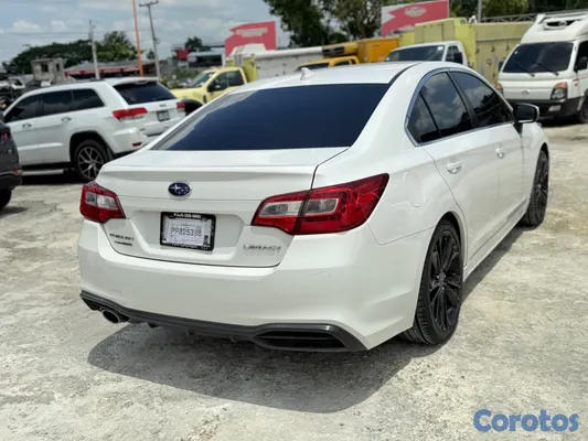 2019 Subaru Legacy — foto 6 / 15