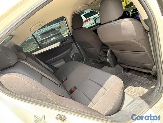 2019 Subaru Legacy — foto 8 / 15