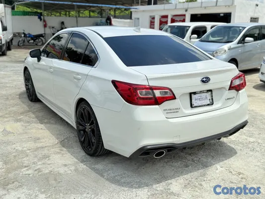 2019 Subaru Legacy — foto 12 / 15