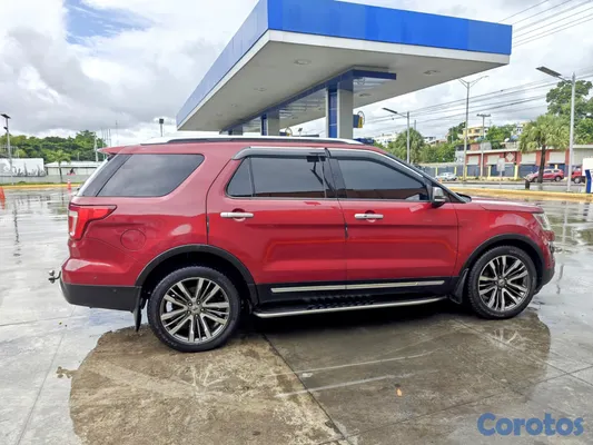 2016 Ford Explorer — foto 3 / 14
