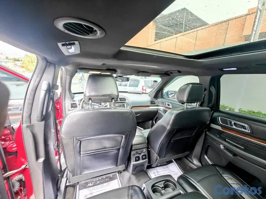 2016 Ford Explorer — foto 7 / 14