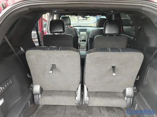 2016 Ford Explorer — foto 9 / 14