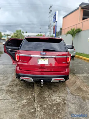 2016 Ford Explorer — foto 11 / 14