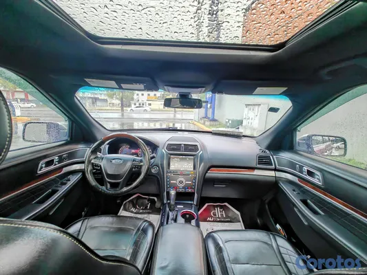 2016 Ford Explorer — foto 13 / 14