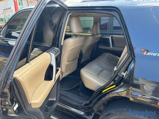 2011 Toyota 4 Runner — foto 8 / 10