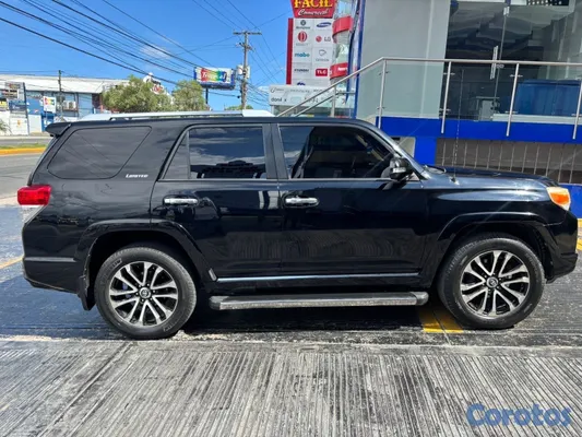 2011 Toyota 4 Runner — foto 9 / 10