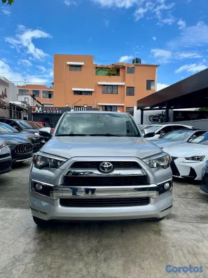 2017 Toyota 4 Runner — foto 2 / 9