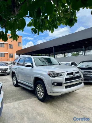 2017 Toyota 4 Runner — foto 3 / 9