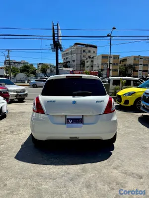2017 Suzuki Swift — foto 6 / 13