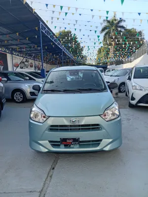 2019 Daihatsu Mira — foto 3 / 10