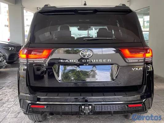 2026 Toyota Land Cruiser — foto 9 / 14