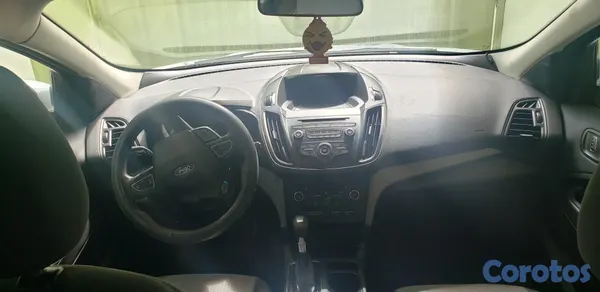 2017 Ford Escape — foto 5 / 12