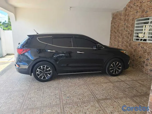 2018 Hyundai Santa Fe — foto 2 / 7