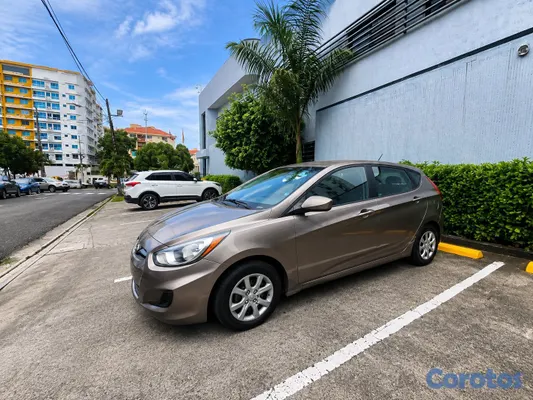 2012 Hyundai Accent — foto 4 / 5
