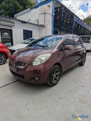 2011 Toyota Vitz — foto 6 / 15
