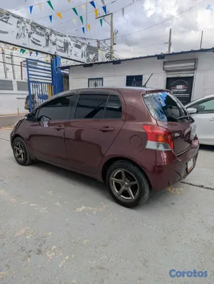 2011 Toyota Vitz — foto 10 / 15