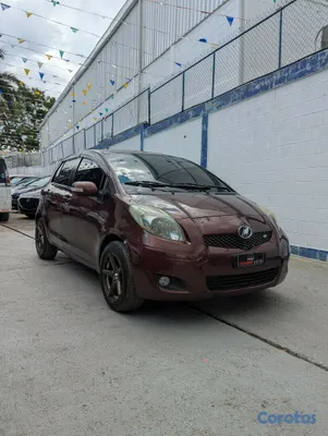 2011 Toyota Vitz — foto 15 / 15