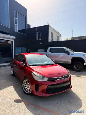 2020 Kia Rio — foto 3 / 15
