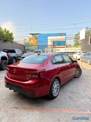 2020 Kia Rio — foto 15 / 15
