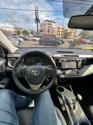 2014 Toyota Rav-4 — foto 10 / 13