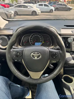 2014 Toyota Rav-4 — foto 11 / 13