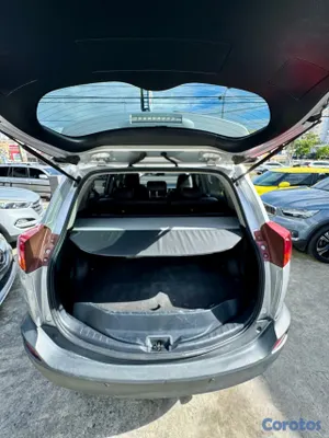 2014 Toyota Rav-4 — foto 12 / 13
