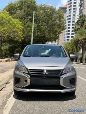 2023 Mitsubishi Mirage — foto 3 / 10