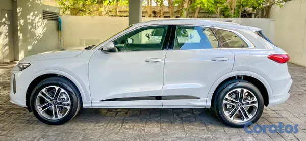 2025 Audi Q5 — foto 6 / 12