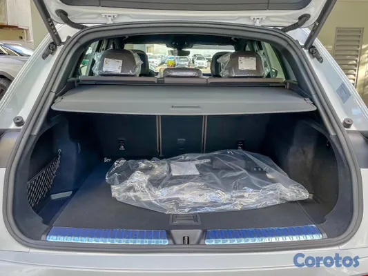 2025 Audi Q5 — foto 9 / 12