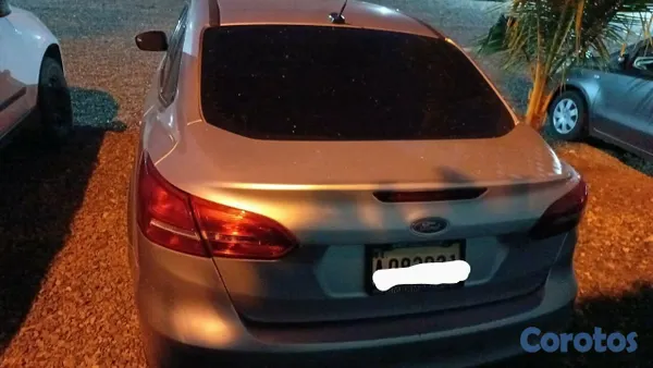 2018 Ford Focus — foto 4 / 7