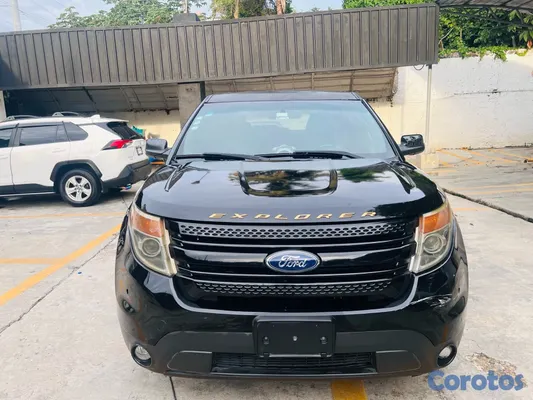 2014 Ford Explorer — foto 3 / 8