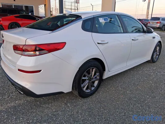 2020 Kia Optima — foto 4 / 13