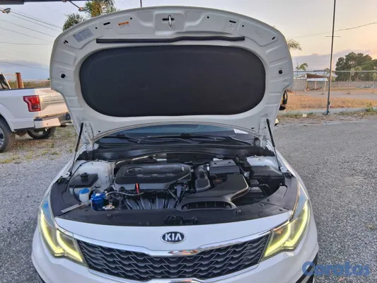 2020 Kia Optima — foto 6 / 13