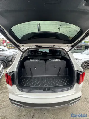 2023 Kia Sorento — foto 12 / 13