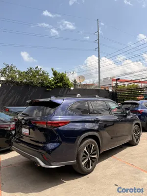 2022 Toyota Highlander — foto 7 / 14