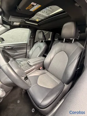 2022 Toyota Highlander — foto 8 / 14