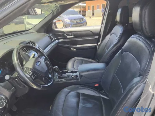 2018 Ford Explorer — foto 6 / 7