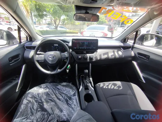 2024 Toyota Corolla Cross — foto 7 / 10