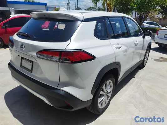 2024 Toyota Corolla Cross — foto 9 / 10