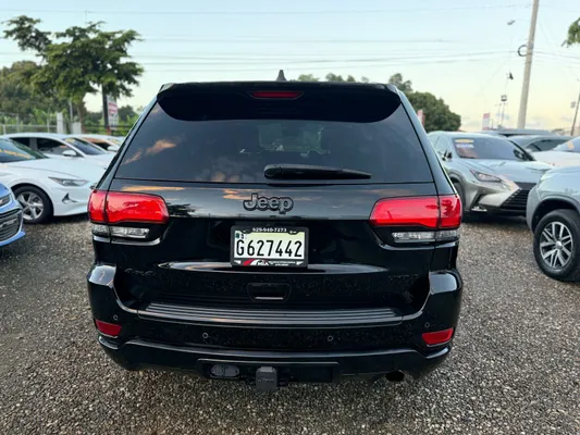 2018 Jeep Grand Cherokee — foto 2 / 8