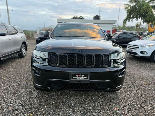 2018 Jeep Grand Cherokee — foto 8 / 8