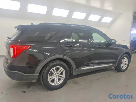 2020 Ford Explorer — foto 9 / 10