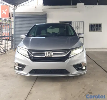 2018 Honda Odyssey — foto 2 / 12