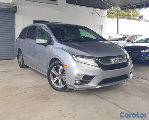2018 Honda Odyssey — foto 3 / 12