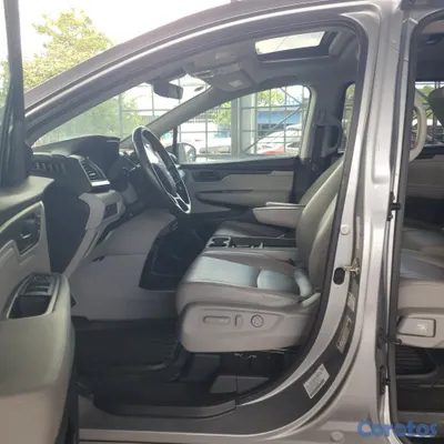 2018 Honda Odyssey — foto 9 / 12