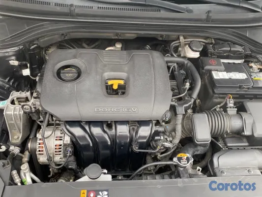 2020 Hyundai Elantra — foto 5 / 7
