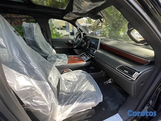 2024 Lincoln Navigator — foto 5 / 5